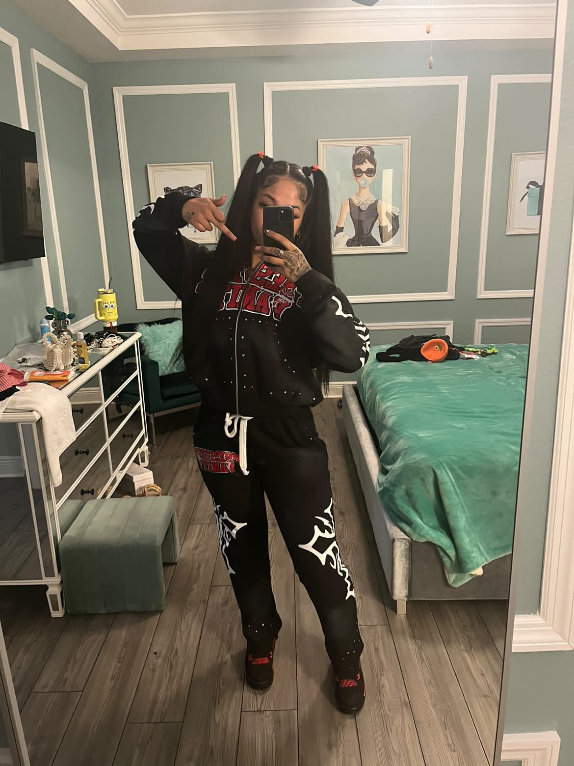 "Vanity Crosses Bred Set"