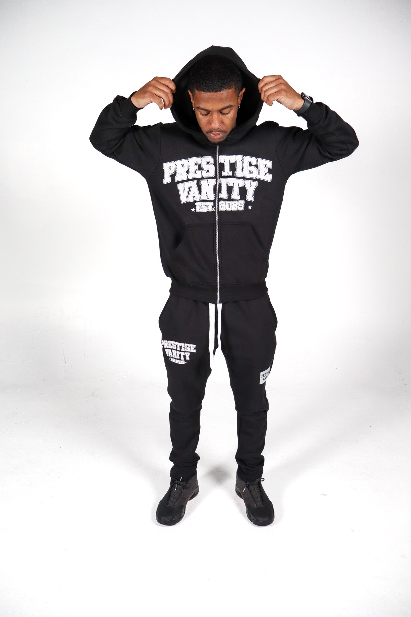 "Black Regular Set"